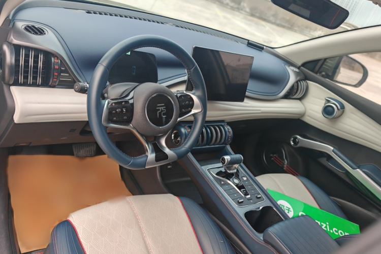 Used BYD Yuan PLUS 2022 510 km Flagship Version Interior 10