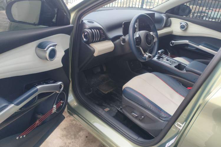 Used BYD Yuan PLUS 2022 510 km Flagship Version Interior 3