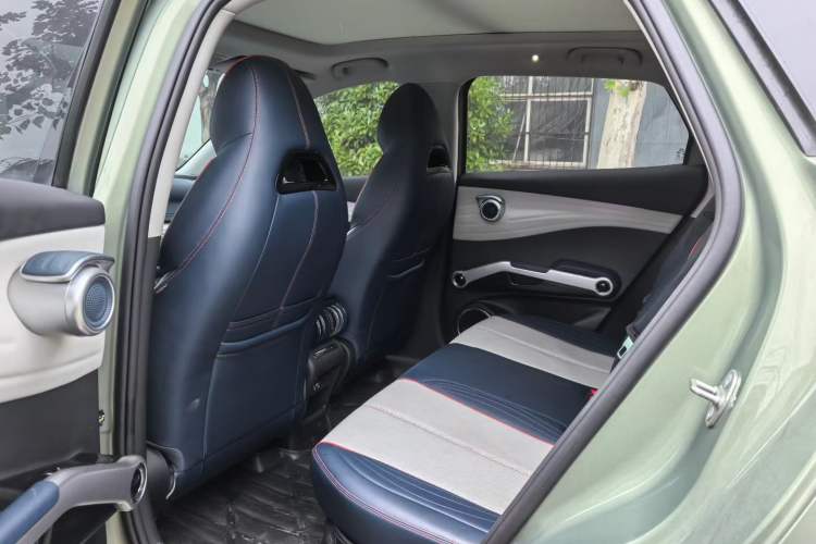 Used BYD Yuan PLUS 2022 430 km Luxury Version Interior 4