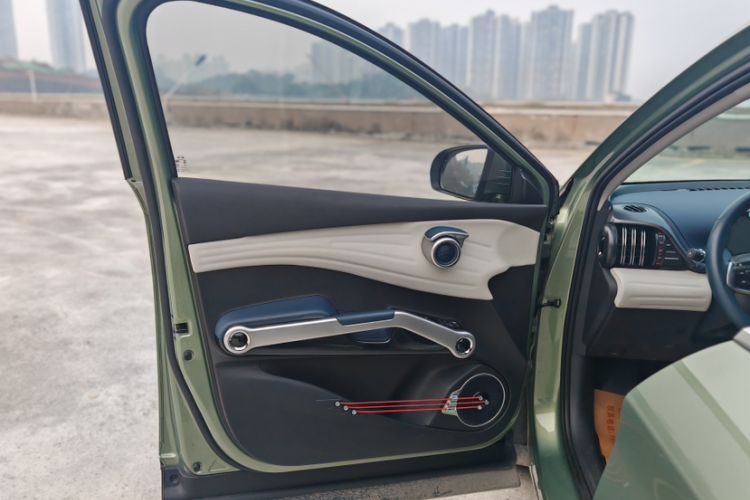 Used BYD Yuan PLUS 2022 510 km Flagship Version Interior 4
