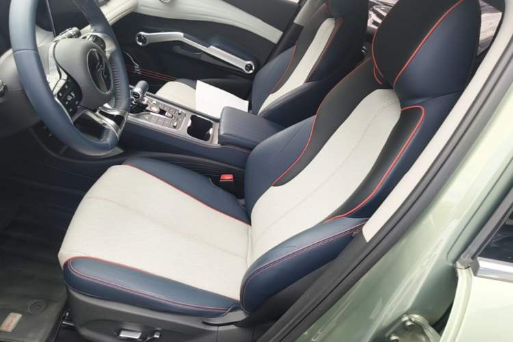 Used BYD Yuan PLUS 2022 430 km Luxury Version Left Front Seat