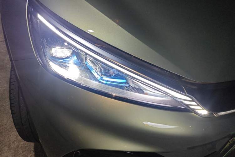 Used BYD Yuan PLUS 2022 510KM Flagship PLUS Right Front Headlight