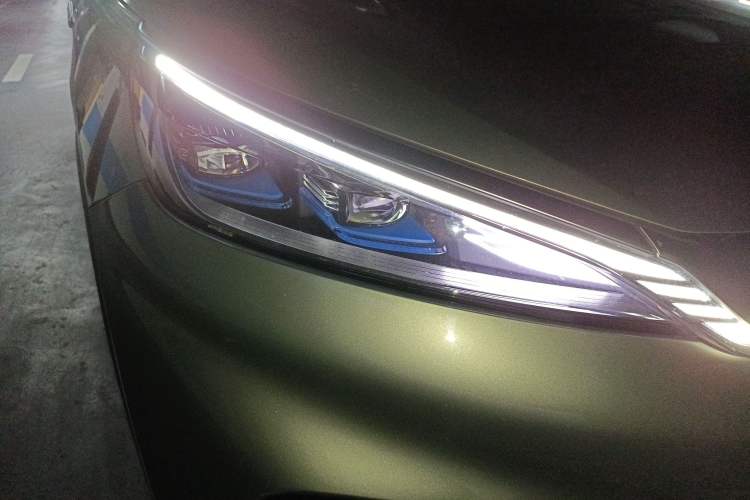 Used BYD Yuan PLUS 2022 430 km Luxury Version Right Front Headlight