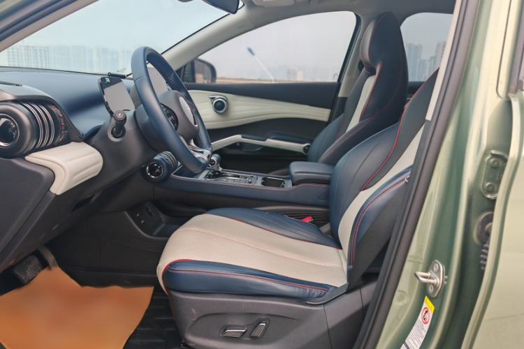 Used BYD Yuan PLUS 2022 510 km Flagship Version Right Front Seat