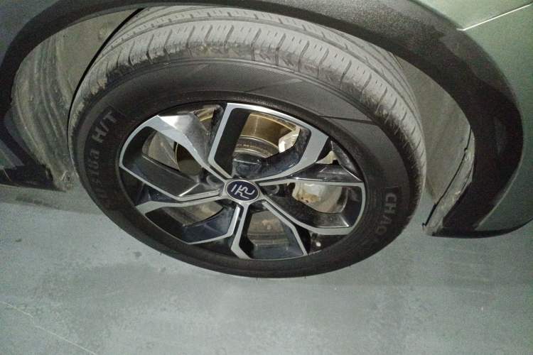 Used BYD Yuan PLUS 2022 430 km Luxury Version Right Front Wheel Hub