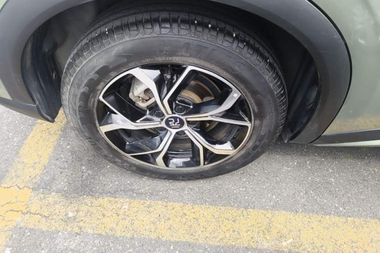 Used BYD Yuan PLUS 2022 430 km Luxury Version Right Rear Wheel Hub