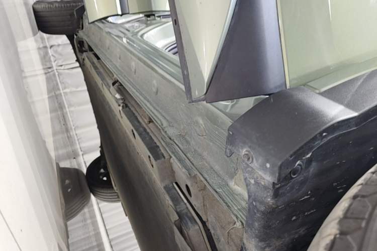 Used BYD Yuan PLUS 2022 510 km Flagship Version Right Side Sill