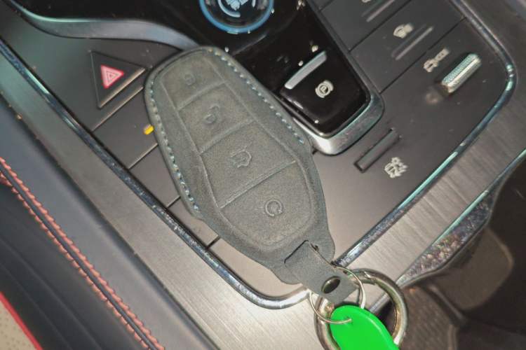 Used BYD Yuan PLUS 2022 430 km Luxury Version Vehicle Key