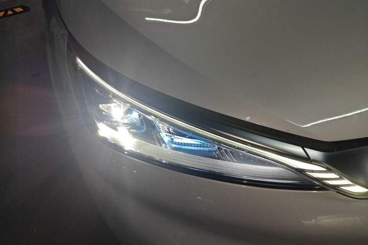 Used BYD Yuan PLUS 2022 510KM Flagship PLUS Right Front Headlight