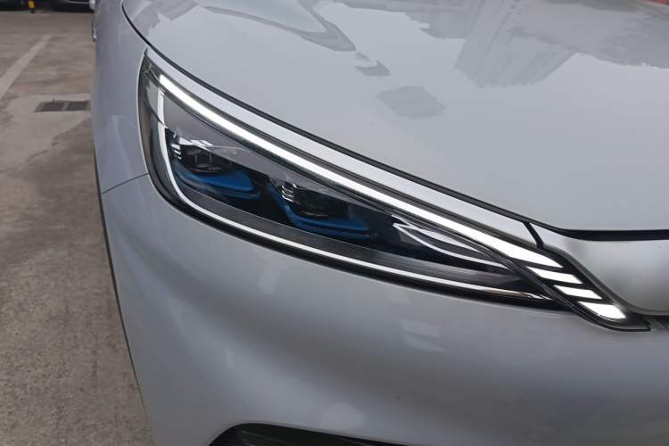 Used BYD Yuan PLUS 2022 430 km Luxury Version Right Front Headlight