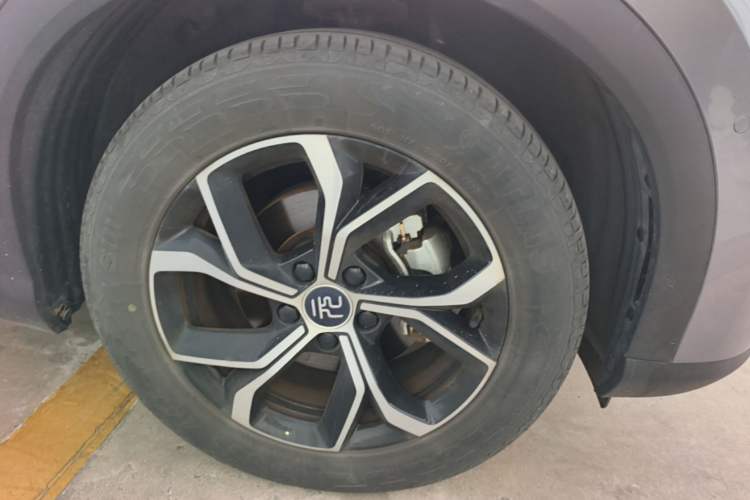 Used BYD Yuan PLUS 2022 430 km Luxury Version Right Front Wheel Hub