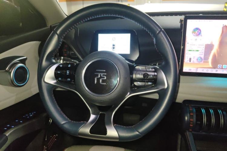 Used BYD Yuan PLUS 2022 430 km Luxury Version Steering Wheel