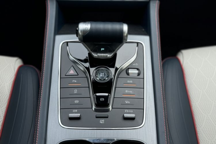 Used BYD Yuan PLUS 2022 430 km Luxury Version Gear Lever