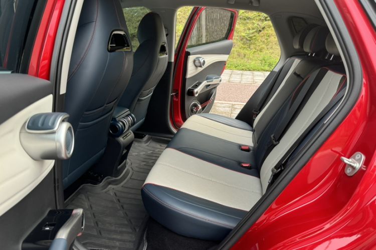 Used BYD Yuan PLUS 2022 430 km Luxury Version Interior 4