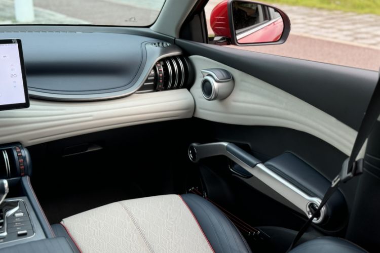 Used BYD Yuan PLUS 2022 430 km Luxury Version Interior 8