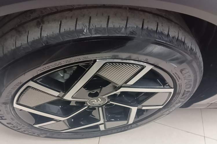 Used BYD Yuan PLUS 2022 510KM Flagship PLUS Left Front Wheel Hub