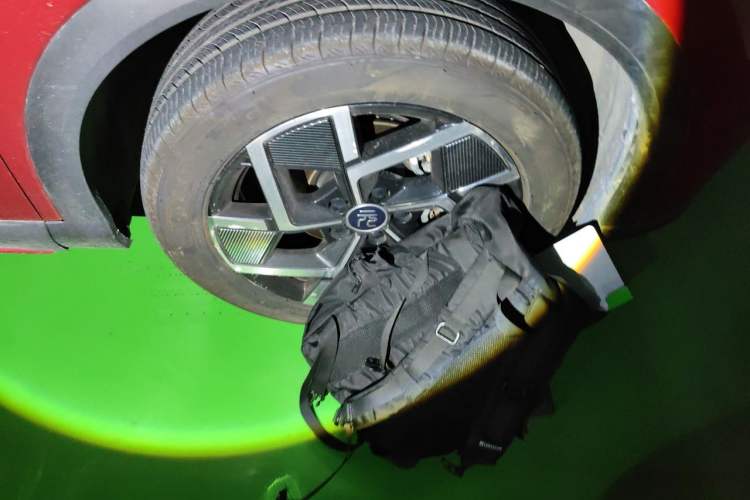 Used BYD Yuan PLUS 2022 510 km Flagship Version Right Front Wheel Hub