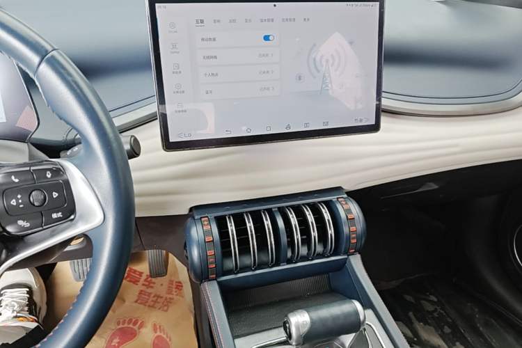 Used BYD Yuan PLUS 2022 510 km Flagship Version Audio And AC Panel