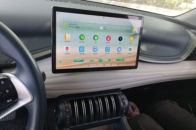 Used BYD Yuan PLUS 2022 430 km Luxury Version Audio And AC Panel