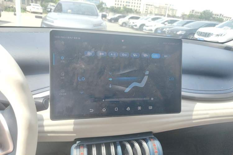 Used BYD Yuan PLUS 2022 510KM Flagship PLUS Audio And AC Panel
