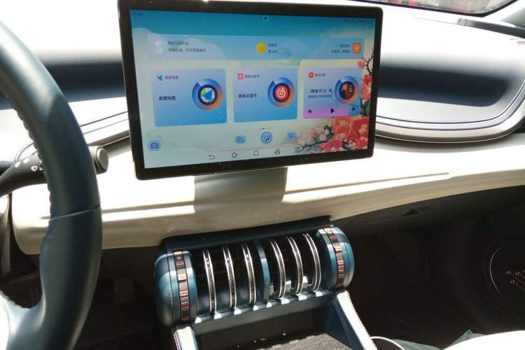 Used BYD Yuan PLUS 2022 510 km Flagship Version Audio And AC Panel