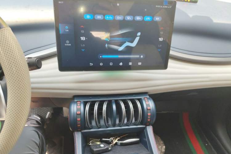 Used BYD Yuan PLUS 2022 510 km Flagship Version Audio And AC Panel