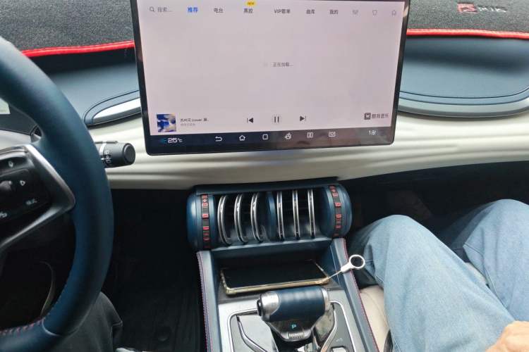 Used BYD Yuan PLUS 2022 510KM Flagship PLUS Audio And AC Panel