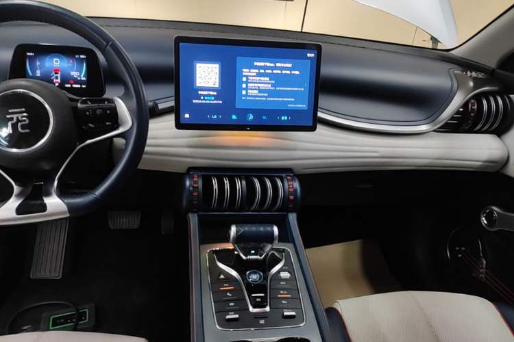 Used BYD Yuan PLUS 2022 510 km Luxury Version Audio And AC Panel