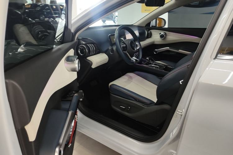 Used BYD Yuan PLUS 2022 430 km Luxury Version Driver Seat