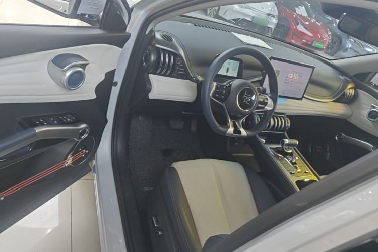 Used BYD Yuan PLUS 2022 510 km Flagship Version Driver Seat