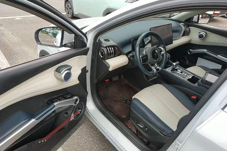 Used BYD Yuan PLUS 2022 510KM Flagship PLUS Driver Seat