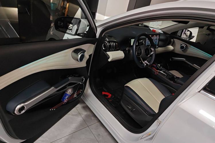 Used BYD Yuan PLUS 2022 430 km Luxury Version Driver Seat