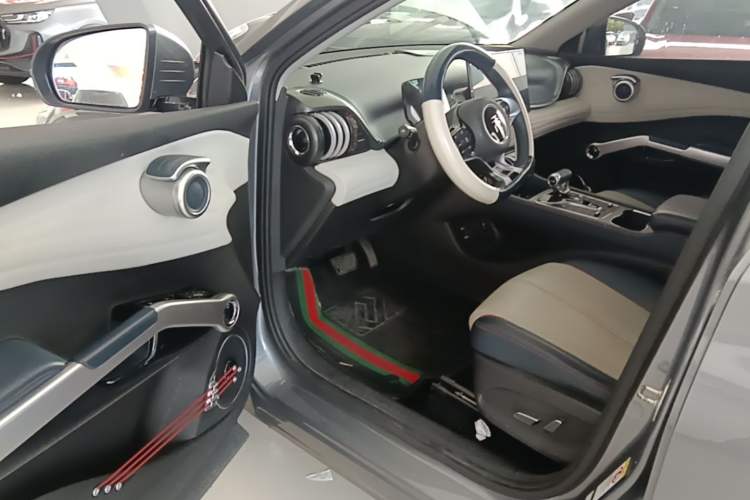 Used BYD Yuan PLUS 2022 510 km Flagship Version Driver Seat