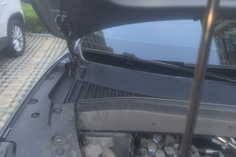 Used BYD Yuan PLUS 2022 430 km Luxury Version Engine Bay Right