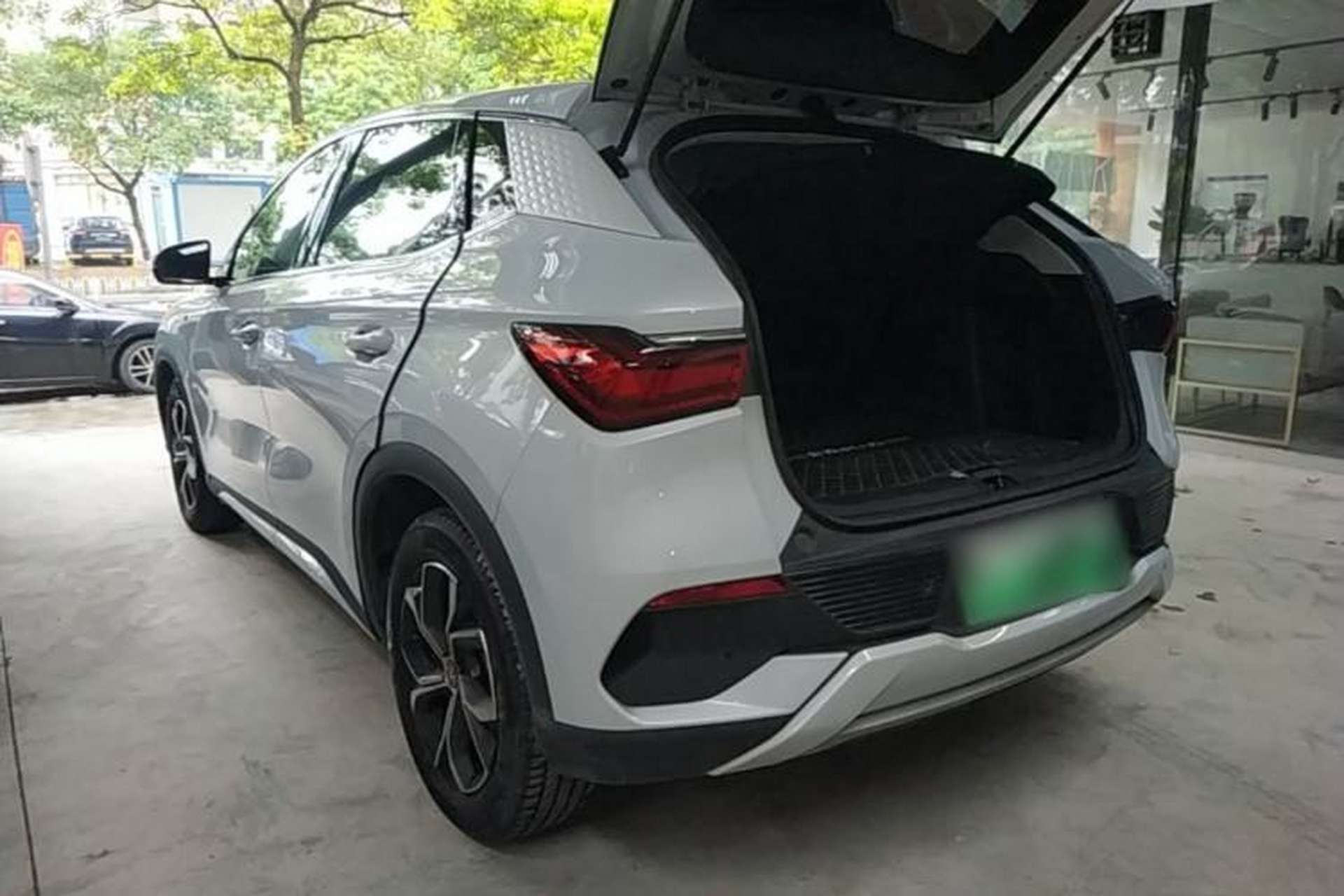 Used BYD Yuan PLUS 2022 510 km Luxury Version Exterior 2