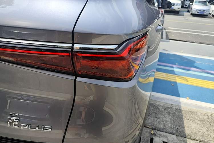 Used BYD Yuan PLUS 2022 510 km Luxury Version Exterior 3