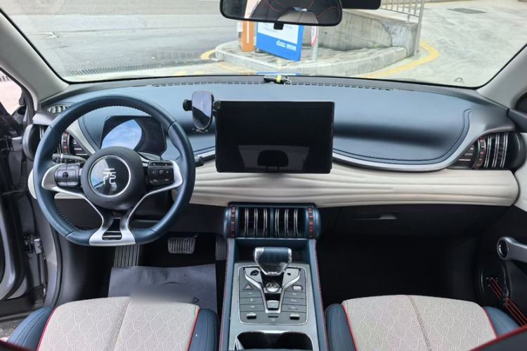 Used BYD Yuan PLUS 2022 510 km Luxury Version Exterior 8