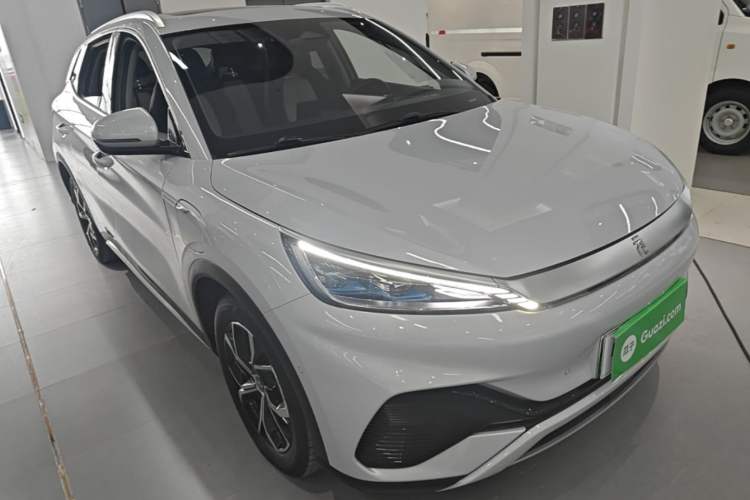 Used BYD Yuan PLUS 2022 430 km Luxury Version Front Right 45 Deg