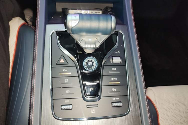 Used BYD Yuan PLUS 2022 430 km Luxury Version Gear Lever