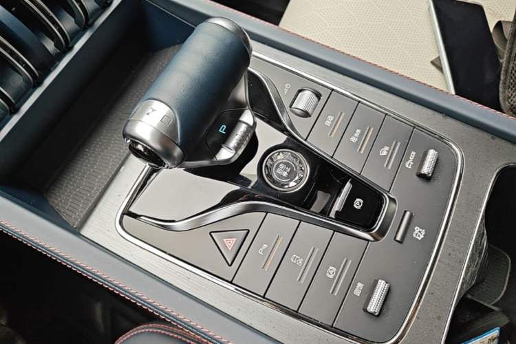 Used BYD Yuan PLUS 2022 510 km Luxury Version Gear Lever