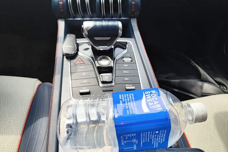 Used BYD Yuan PLUS 2022 510 km Luxury Version Gear Lever
