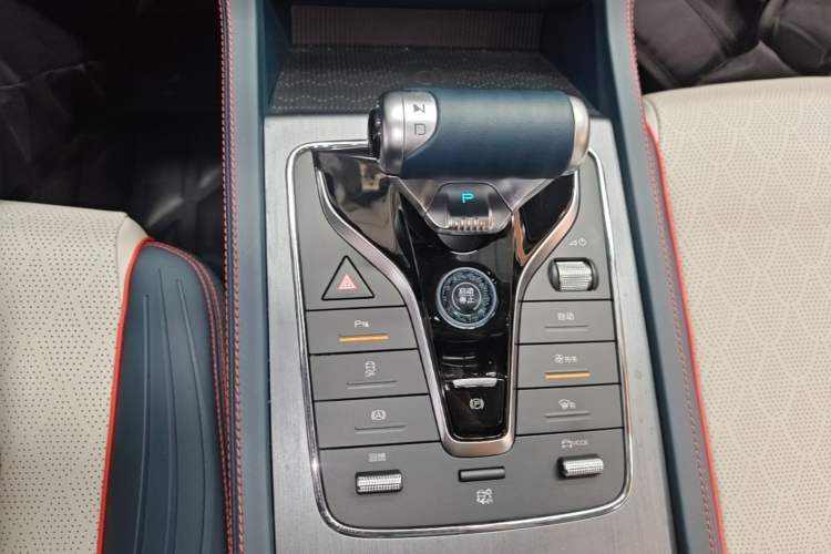 Used BYD Yuan PLUS 2022 430 km Luxury Version Gear Lever