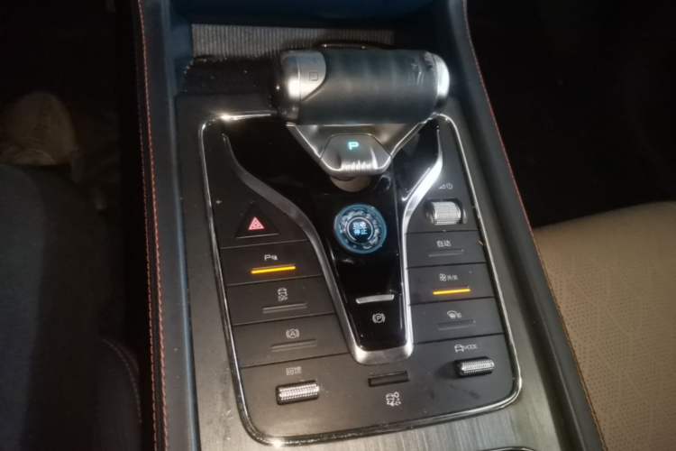Used BYD Yuan PLUS 2022 430 km Luxury Version Gear Lever