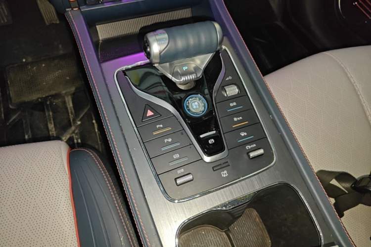 Used BYD Yuan PLUS 2022 510KM Flagship PLUS Gear Lever