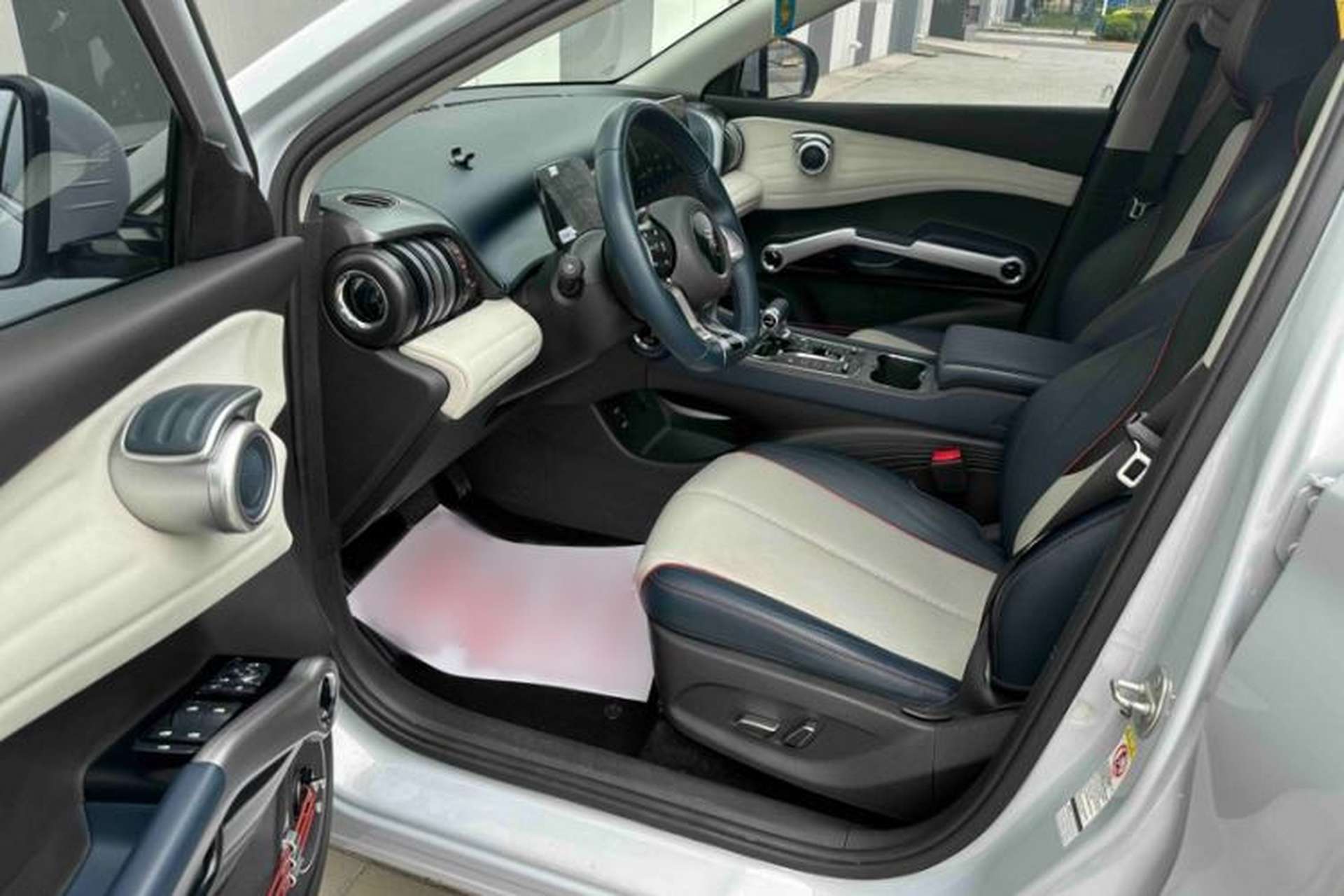 Used BYD Yuan PLUS 2022 430 km Luxury Version Interior 2