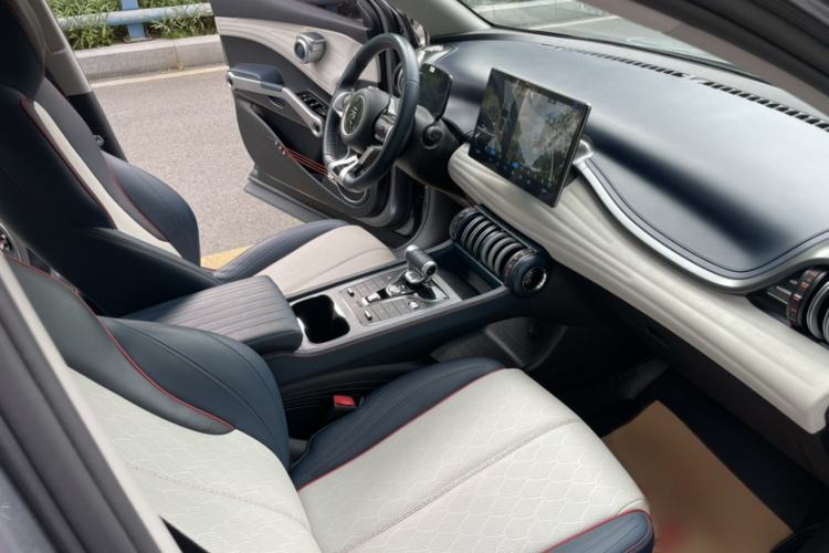 Used BYD Yuan PLUS 2022 430 km Luxury Version Interior 7