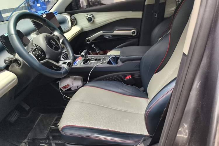 Used BYD Yuan PLUS 2022 510 km Flagship Version Left Front Seat