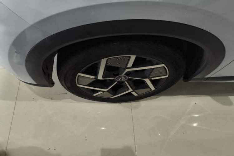 Used BYD Yuan PLUS 2022 510KM Flagship PLUS Left Front Wheel Hub