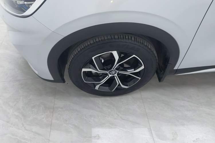Used BYD Yuan PLUS 2022 430 km Luxury Version Left Front Wheel Hub