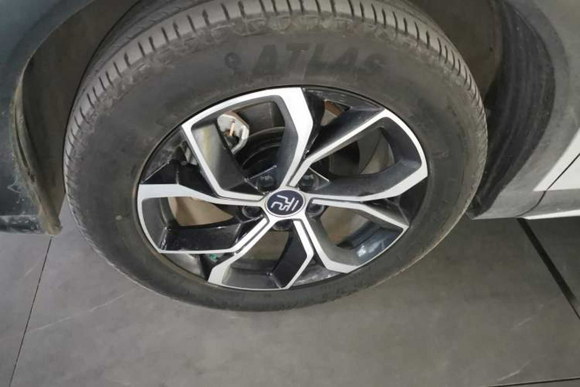 Used BYD Yuan PLUS 2022 430 km Luxury Version Left Front Wheel Hub